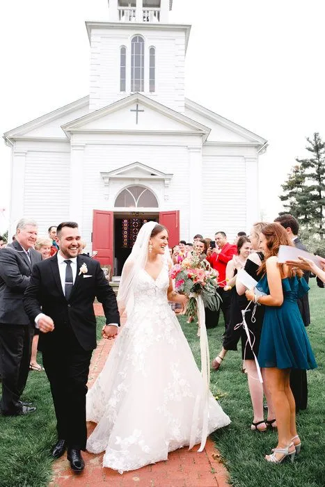 Bright and Colorful Springtime Ceremony