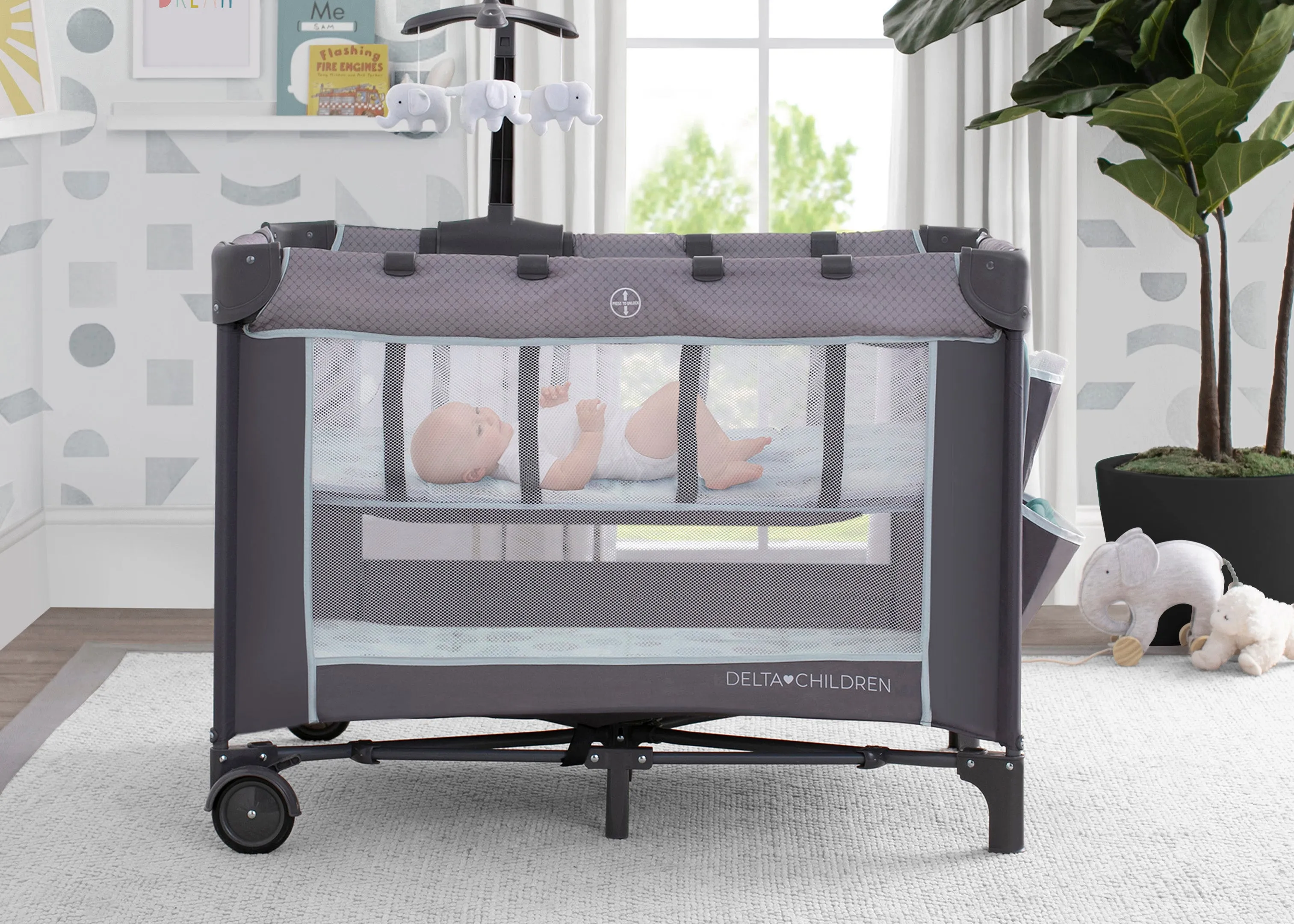 LX Deluxe Portable Baby Play Yard With Removable Bassinet and Changing Table